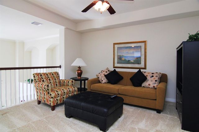2 Ginger Jar Street, The Woodlands, TX 77382