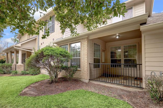 2 Ginger Jar Street, The Woodlands, TX 77382