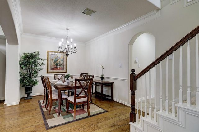 2 Ginger Jar Street, The Woodlands, TX 77382