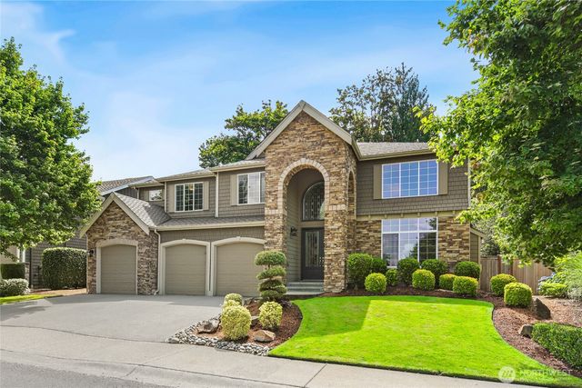 25901 NE 1st Place, Sammamish, WA 98074