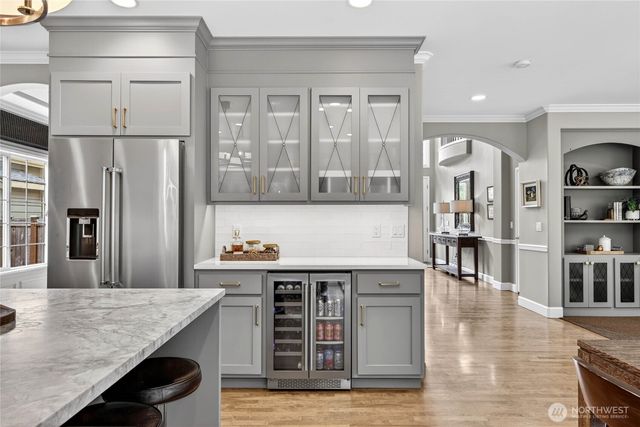 25901 NE 1st Place, Sammamish, WA 98074