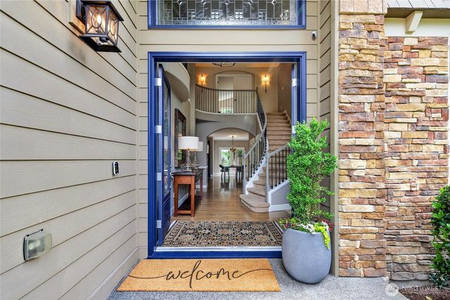 25901 NE 1st Place, Sammamish, WA 98074