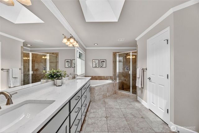 25901 NE 1st Place, Sammamish, WA 98074