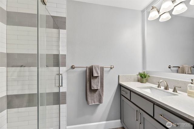 25901 NE 1st Place, Sammamish, WA 98074