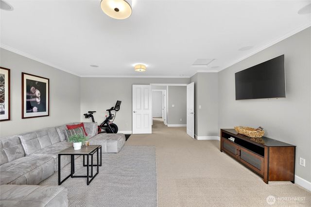 25901 NE 1st Place, Sammamish, WA 98074