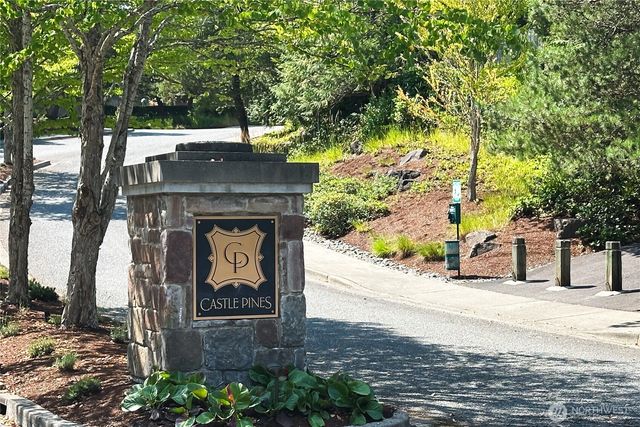 25901 NE 1st Place, Sammamish, WA 98074