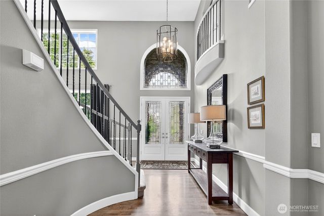 25901 NE 1st Place, Sammamish, WA 98074
