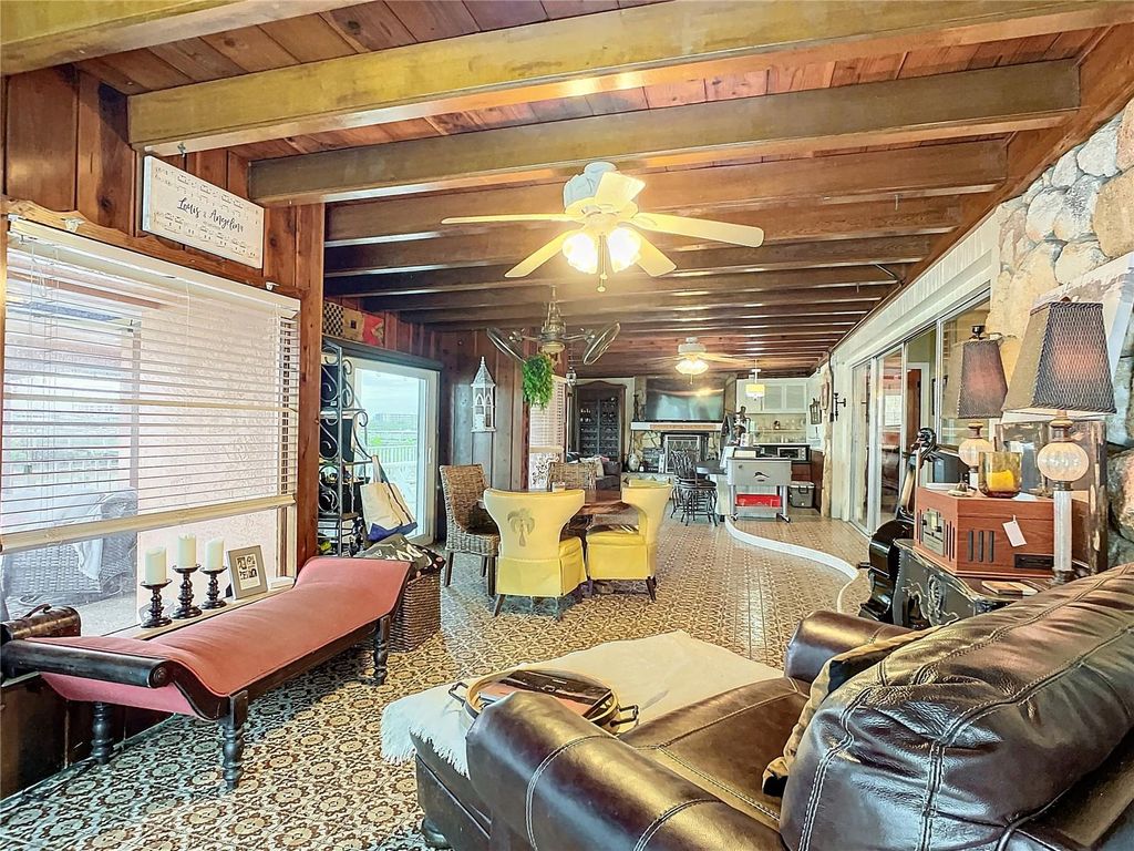 Image 20 of property listing at 2 RICHMOND DRIVE, New Smyrna Beach, FL 32169