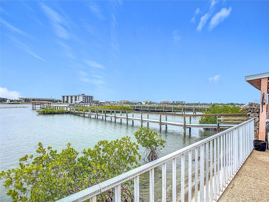Image 32 of property listing at 2 RICHMOND DRIVE, New Smyrna Beach, FL 32169
