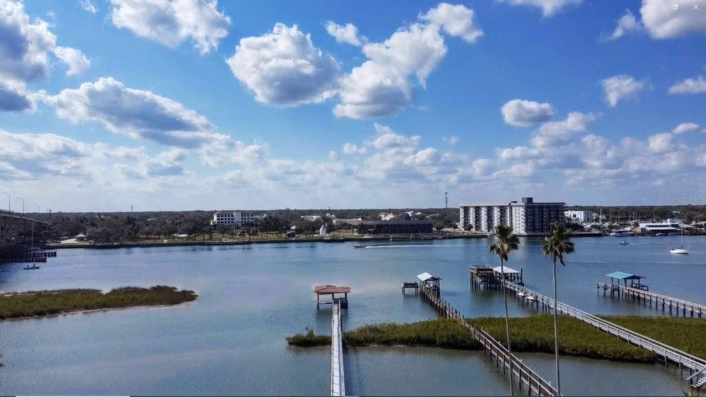 Image 37 of property listing at 2 RICHMOND DRIVE, New Smyrna Beach, FL 32169