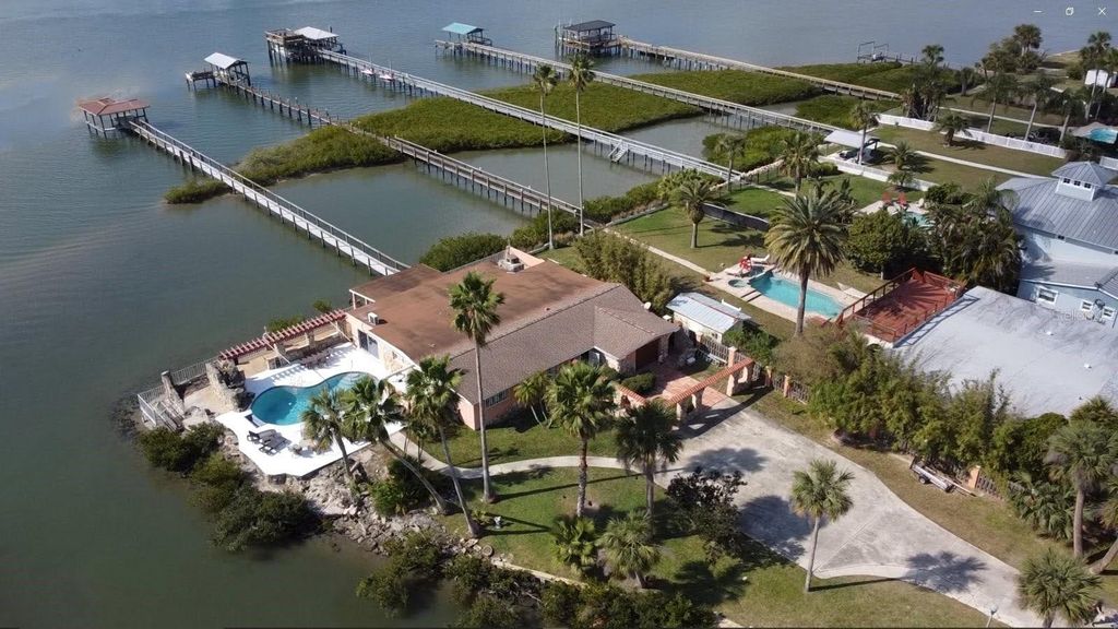 Image 39 of property listing at 2 RICHMOND DRIVE, New Smyrna Beach, FL 32169