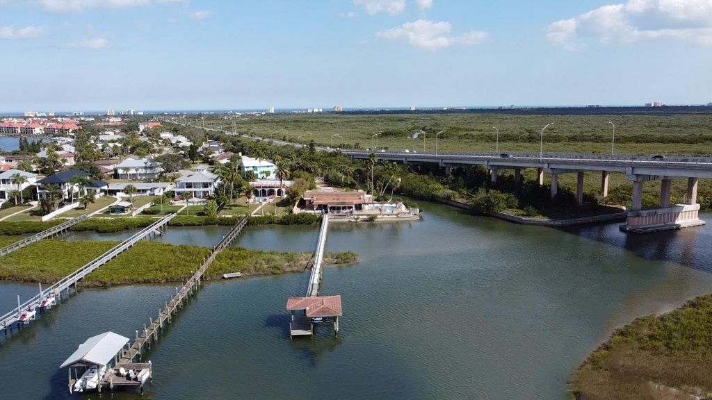 Image 41 of property listing at 2 RICHMOND DRIVE, New Smyrna Beach, FL 32169