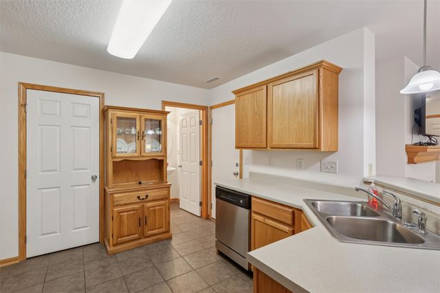 601 Orchard Hills Drive 6010, Norwalk, IA 50211