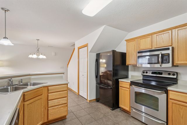 601 Orchard Hills Drive 6010, Norwalk, IA 50211