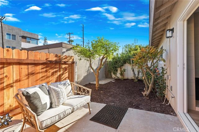 521 S Lyon 49, Santa Ana, CA 92701