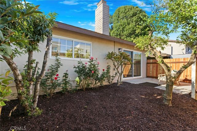 521 S Lyon 49, Santa Ana, CA 92701