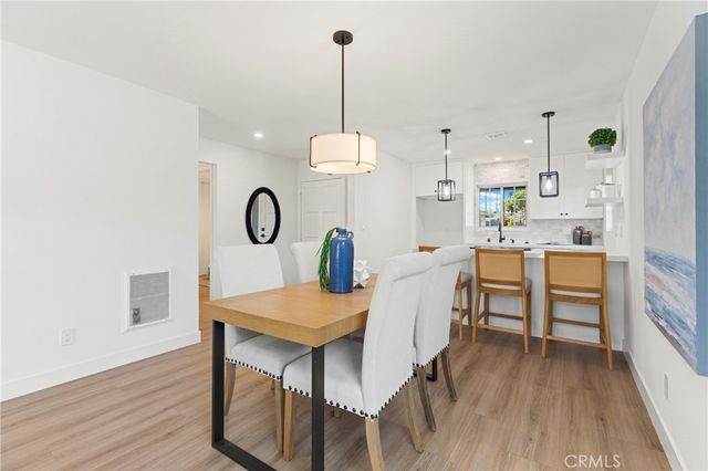 521 S Lyon 49, Santa Ana, CA 92701