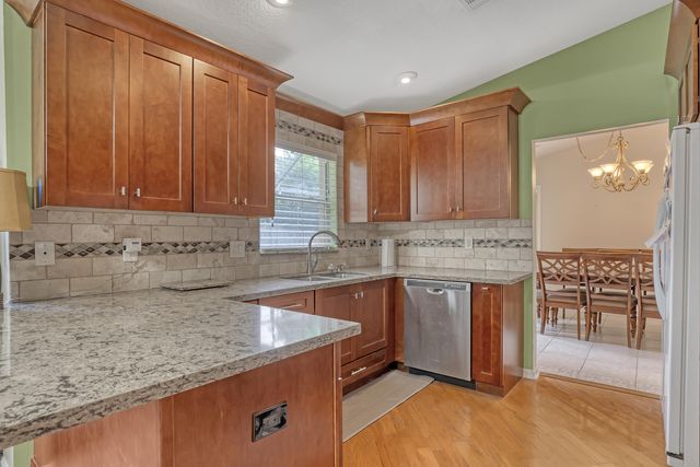 102 SAND PINE Way, Royal Palm Beach, FL 33411