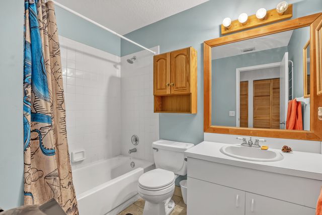 102 SAND PINE Way, Royal Palm Beach, FL 33411