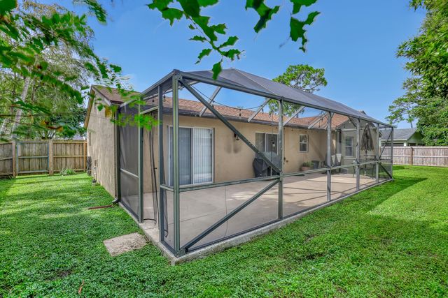 102 SAND PINE Way, Royal Palm Beach, FL 33411