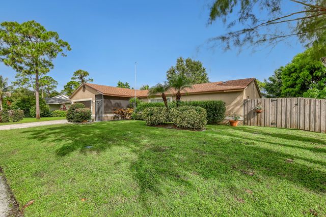 102 SAND PINE Way, Royal Palm Beach, FL 33411