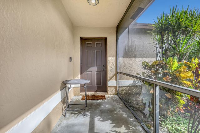 102 SAND PINE Way, Royal Palm Beach, FL 33411