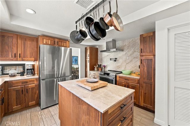 22622 Wood Shadow Lane, Lake Forest, CA 92630