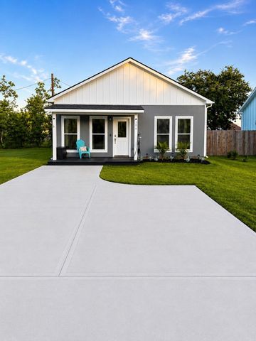 506 Jenni Lane, Dickinson, TX 77539
