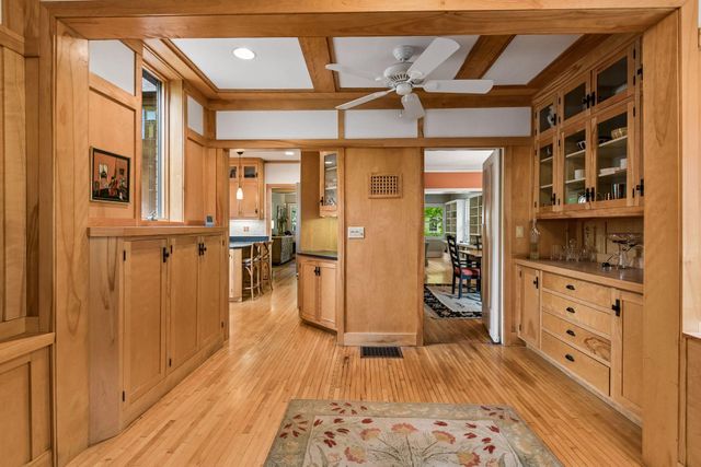 2316 Oliver Avenue S, Minneapolis, MN 55405