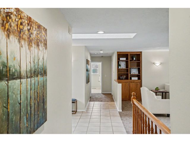 1759 SUNBURST Ter, Salem, OR 97304