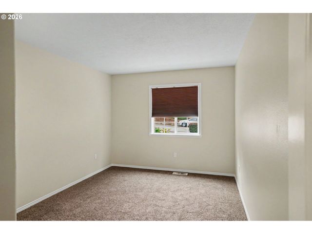 1759 SUNBURST Ter, Salem, OR 97304