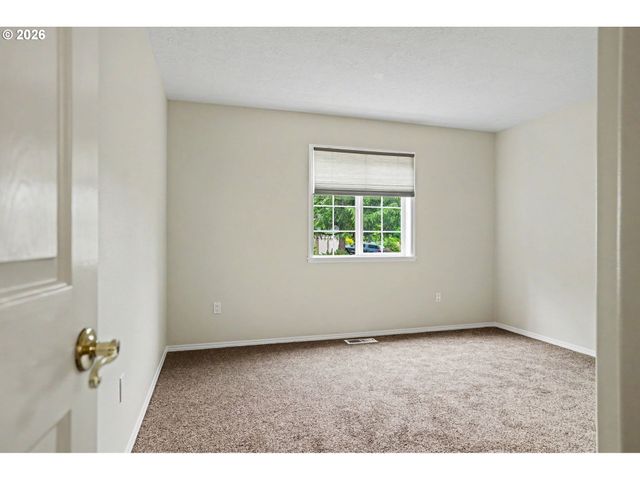 1759 SUNBURST Ter, Salem, OR 97304