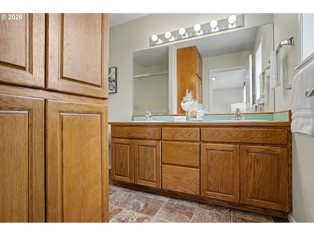 1759 SUNBURST Ter, Salem, OR 97304