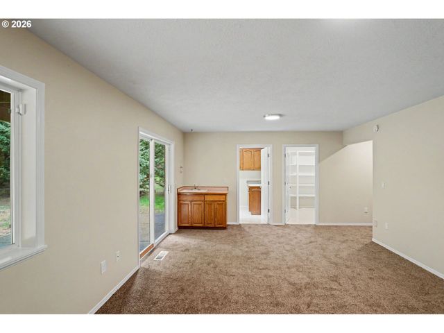 1759 SUNBURST Ter, Salem, OR 97304