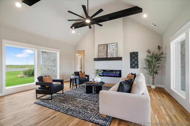 5521 E 136th Place N, Collinsville, OK 74021