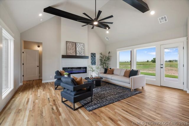 5521 E 136th Place N, Collinsville, OK 74021