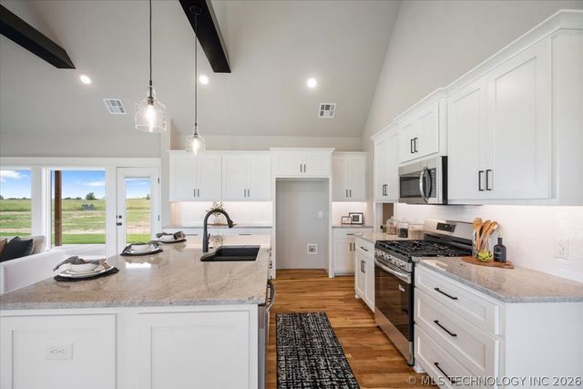 5521 E 136th Place N, Collinsville, OK 74021
