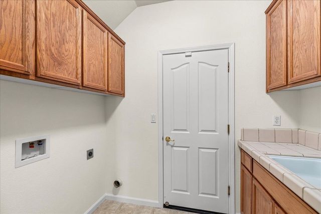 1109 Deitz Cir, Oakdale, CA 95361