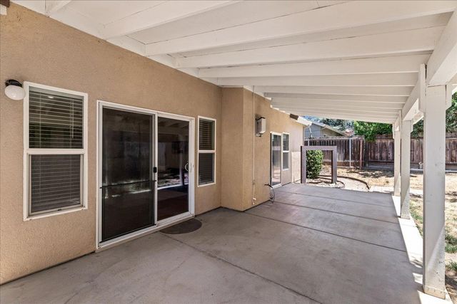1109 Deitz Cir, Oakdale, CA 95361