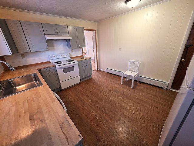 31 Granite Street, Barre City, VT 05641