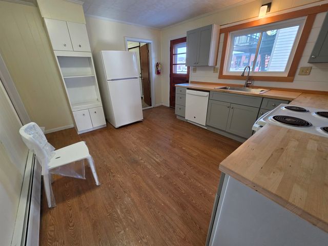 31 Granite Street, Barre City, VT 05641