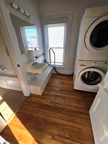 31 Granite Street, Barre City, VT 05641