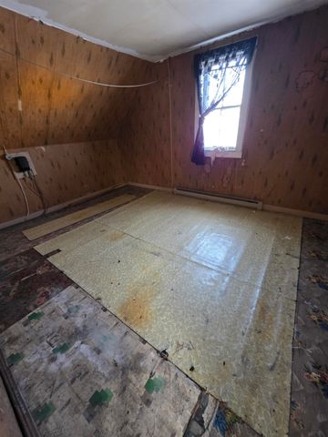 31 Granite Street, Barre City, VT 05641