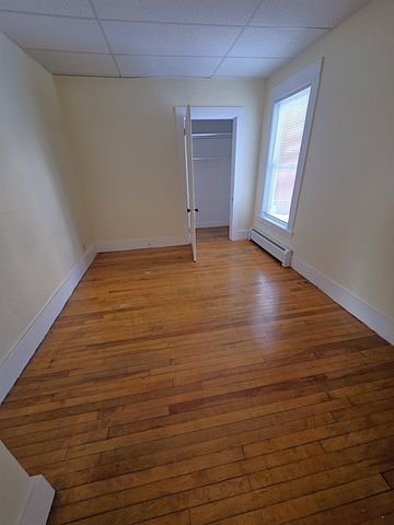 31 Granite Street, Barre City, VT 05641