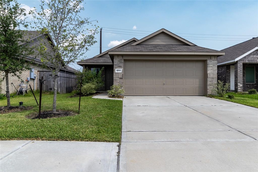 4166 Brazos Brook Trail, Baytown, TX 77521