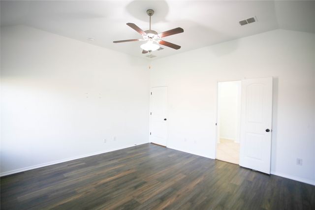 401 Eureka Court, Burleson, TX 76028
