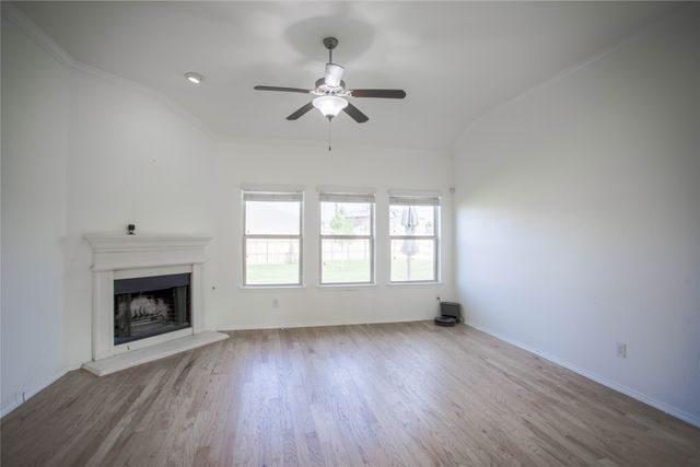 401 Eureka Court, Burleson, TX 76028