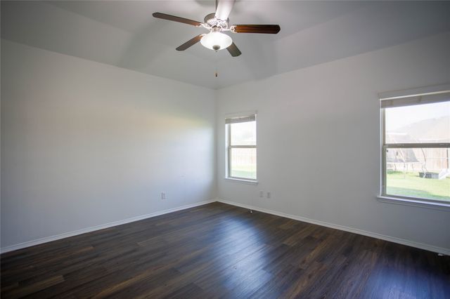 401 Eureka Court, Burleson, TX 76028