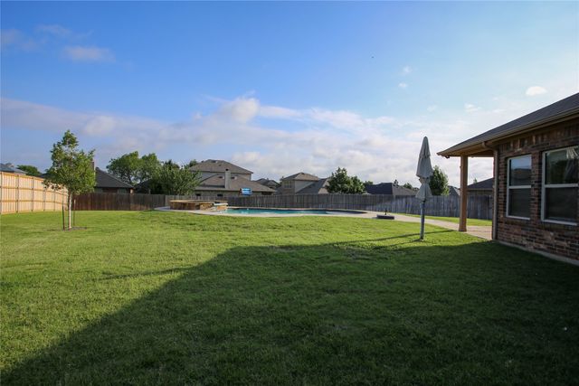 401 Eureka Court, Burleson, TX 76028