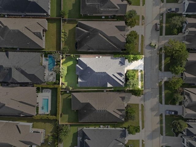 28427 Sunrise View Drive, Spring, TX 77386